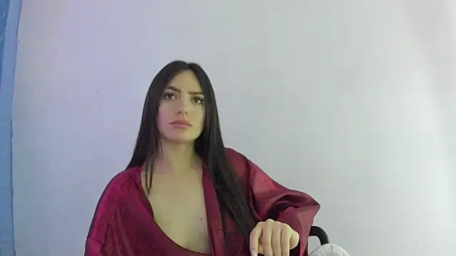 britny clouds online show from December 2024 06:28:01 PM