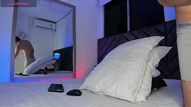 Snapshot of Luca_ferrer_ chatting on February 2025 04:36:01 AM Luca ferrer online show from February 2025 04:36:01 AM