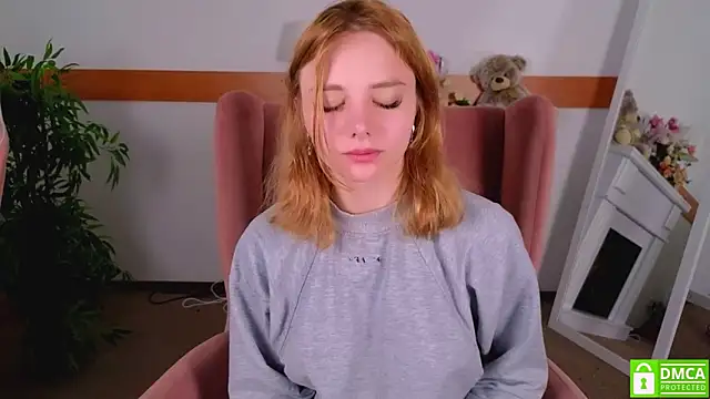 Snapshot of MirraBellanta chatting on October 2025 11:31:01 PM MirraBellanta online show from October 2025 11:31:01 PM