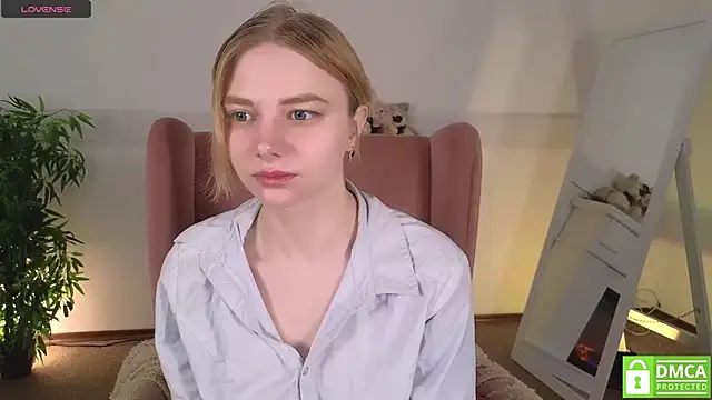 MirraBellanta online show from April 2026 10:01:02 PM