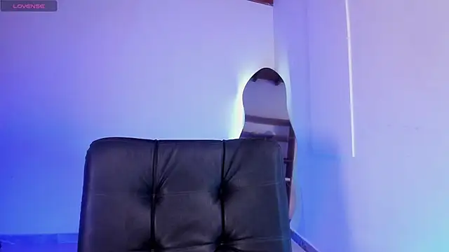 Snapshot of Anny_arango_ chatting on October 2025 04:13:01 AM Anny arango online show from October 2025 04:13:01 AM
