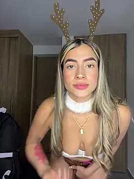 Issabela G1 online show from December 2024 09:46:01 PM