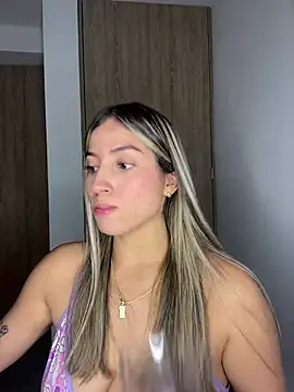 Issabela G1 online show from January 2025 04:09:01 AM