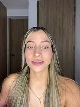 Issabela G1 online show from January 2025 11:11:02 PM