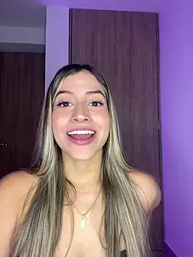 Issabela G1 online show from February 2025 12:46:01 AM