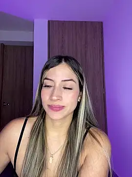 Issabela G1 online show from February 2025 12:30:01 AM