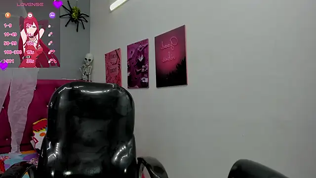 Helen russo online show from October 2025 06:04:01 PM