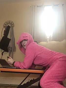 Snapshot of Luluof chatting on March 2025 01:46:02 PM Luluof online show from March 2025 01:46:02 PM