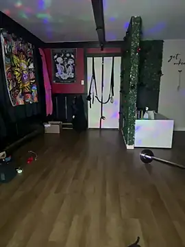 Snapshot of Luluof chatting on March 2025 09:22:02 AM Luluof online show from March 2025 09:22:02 AM