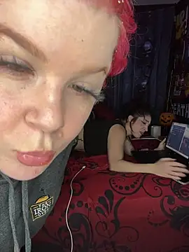 Snapshot of Luluof chatting on February 2026 07:03:02 AM Luluof online show from February 2026 07:03:02 AM