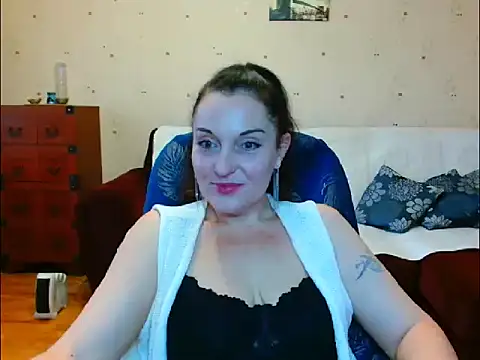 Alice3694 online show from February 2026 06:51:01 AM