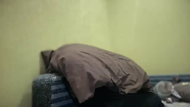 EvilDemon94 online show from November 2025 05:18:02 AM