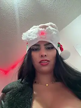 Snapshot of Maddy_Rouse_ chatting on December 2024 02:46:02 AM Maddy Rouse  online show from December 2024 02:46:02 AM