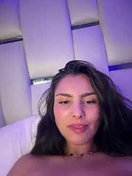 Snapshot of Maddy_Rouse_ chatting on January 2025 01:42:02 AM Maddy Rouse  online show from January 2025 01:42:02 AM