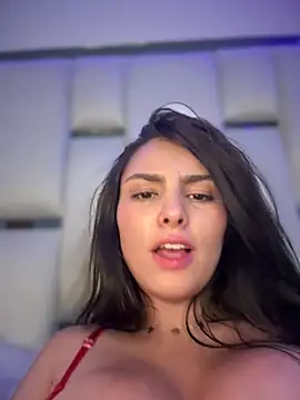 Snapshot of Maddy_Rouse_ chatting on January 2025 04:04:01 AM Maddy Rouse  online show from January 2025 04:04:01 AM