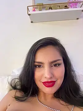 Snapshot of Maddy_Rouse_ chatting on March 2025 04:32:01 AM Maddy Rouse  online show from March 2025 04:32:01 AM