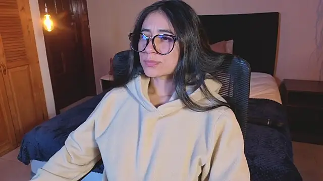 ChloeTurner  online show from February 2026 09:15:02 PM