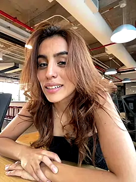 Katee Jones online show from December 2025 09:33:01 PM