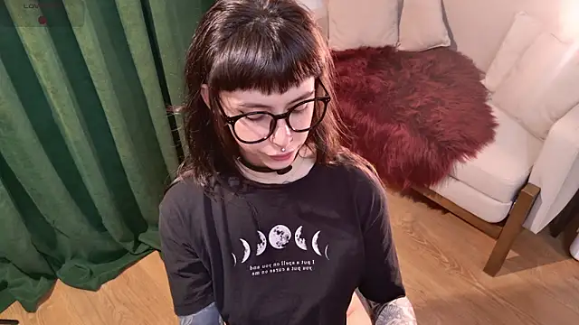 Snapshot of MichaellaMoon chatting on July 2026 12:30:01 PM MichaellaMoon online show from July 2026 12:30:01 PM