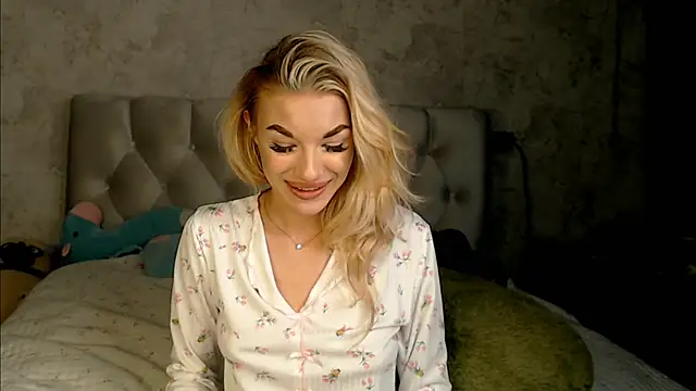 Ella Milla online show from March 2026 08:56:02 PM