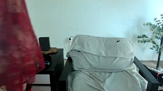 MendiPetite online show from March 2026 08:20:02 AM