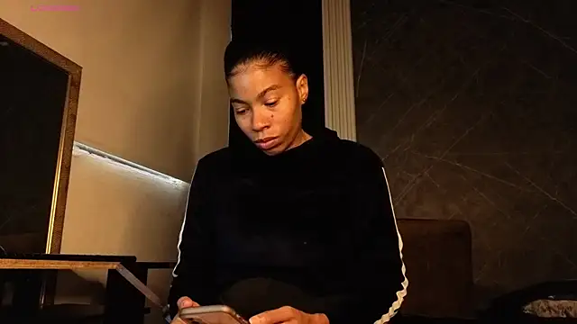 YummyDuooo online show from November 2025 11:57:02 AM