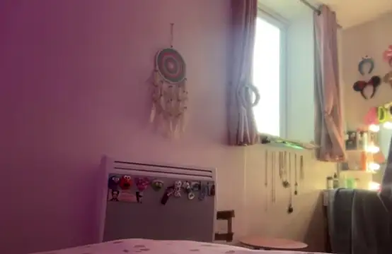 Snapshot of pinkie_piexx chatting on October 2025 03:47:02 PM pinkie piexx online show from October 2025 03:47:02 PM