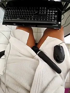 Snapshot of Drippincaty chatting on January 2025 12:52:01 PM Drippincaty online show from January 2025 12:52:01 PM