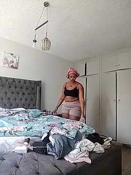 Snapshot of Drippincaty chatting on September 2025 09:00:01 AM Drippincaty online show from September 2025 09:00:01 AM