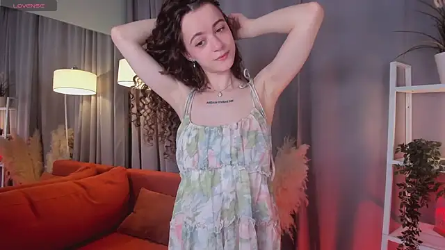 Curly Moon online show from July 2026 09:46:01 AM