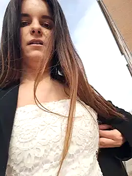 RaonXO online show from January 2025 12:26:02 PM