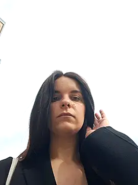 RaonXO online show from January 2025 04:03:01 PM
