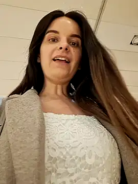 RaonXO online show from February 2025 03:16:01 PM