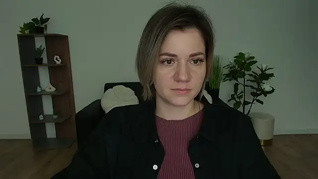 Snapshot of MariaSttone chatting on December 2024 11:55:01 AM MariaSttone online show from December 2024 11:55:01 AM