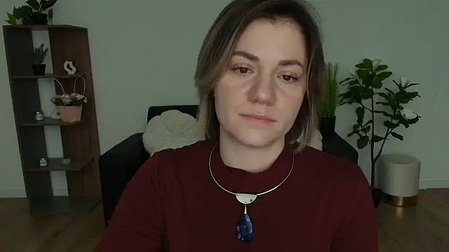 Snapshot of MariaSttone chatting on December 2024 02:52:01 PM MariaSttone online show from December 2024 02:52:01 PM