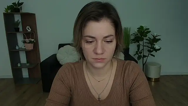 Snapshot of MariaSttone chatting on December 2024 10:43:01 AM MariaSttone online show from December 2024 10:43:01 AM