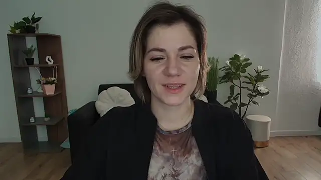 Snapshot of MariaSttone chatting on December 2024 12:12:02 PM MariaSttone online show from December 2024 12:12:02 PM