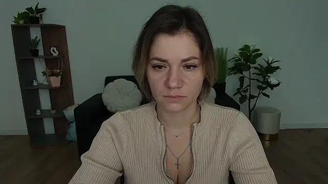 Snapshot of MariaSttone chatting on December 2024 11:47:01 AM MariaSttone online show from December 2024 11:47:01 AM