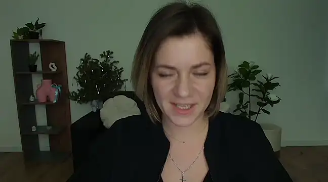 Snapshot of MariaSttone chatting on January 2025 02:25:02 PM MariaSttone online show from January 2025 02:25:02 PM