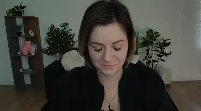 Snapshot of MariaSttone chatting on January 2025 10:23:02 AM MariaSttone online show from January 2025 10:23:02 AM