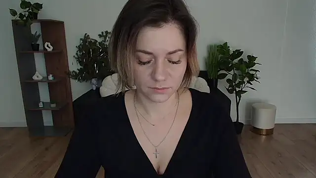 Snapshot of MariaSttone chatting on January 2025 09:06:02 AM MariaSttone online show from January 2025 09:06:02 AM