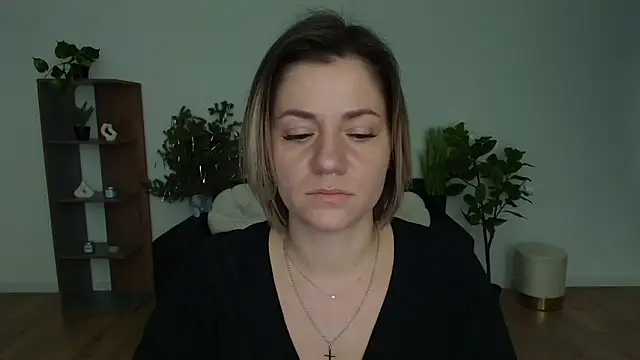 Snapshot of MariaSttone chatting on January 2025 12:10:01 PM MariaSttone online show from January 2025 12:10:01 PM