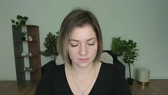 Snapshot of MariaSttone chatting on January 2025 08:51:02 AM MariaSttone online show from January 2025 08:51:02 AM