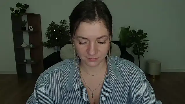 Snapshot of MariaSttone chatting on January 2025 04:08:02 PM MariaSttone online show from January 2025 04:08:02 PM
