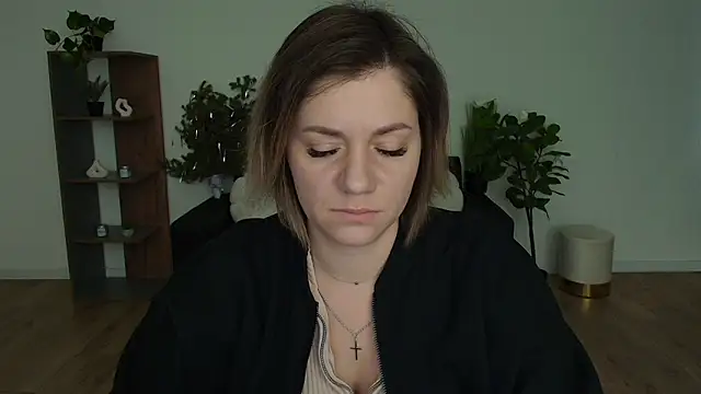 Snapshot of MariaSttone chatting on February 2025 02:04:02 PM MariaSttone online show from February 2025 02:04:02 PM