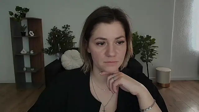 Snapshot of MariaSttone chatting on February 2025 11:57:02 AM MariaSttone online show from February 2025 11:57:02 AM