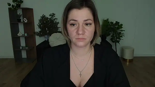 Snapshot of MariaSttone chatting on February 2025 06:35:01 PM MariaSttone online show from February 2025 06:35:01 PM