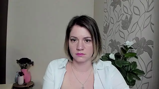 Snapshot of MariaSttone chatting on February 2025 07:25:02 PM MariaSttone online show from February 2025 07:25:02 PM