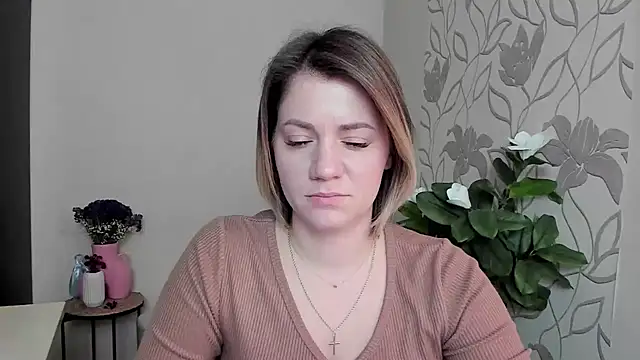Snapshot of MariaSttone chatting on February 2025 01:49:02 PM MariaSttone online show from February 2025 01:49:02 PM