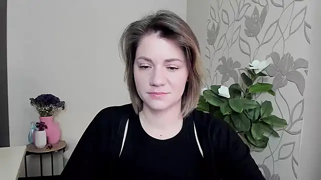 Snapshot of MariaSttone chatting on March 2025 01:57:02 PM MariaSttone online show from March 2025 01:57:02 PM